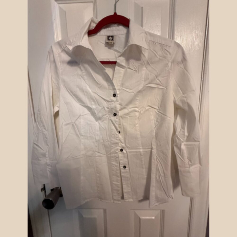Anne Klein White Button Down Shirt | Size Small